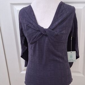 NWT Studio SKB Plum Twisted Neckline Textured Top   Size XS